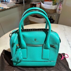 Kate Spade Alyssa WKRU1801 Bag with stain ( shown in photos)